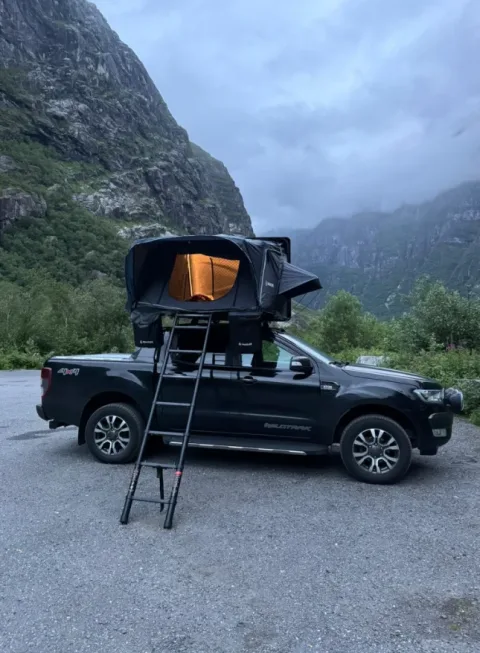 Snailer Abis namiot dachowy na Ford Ranger - zdjecie klienta z Norwegii